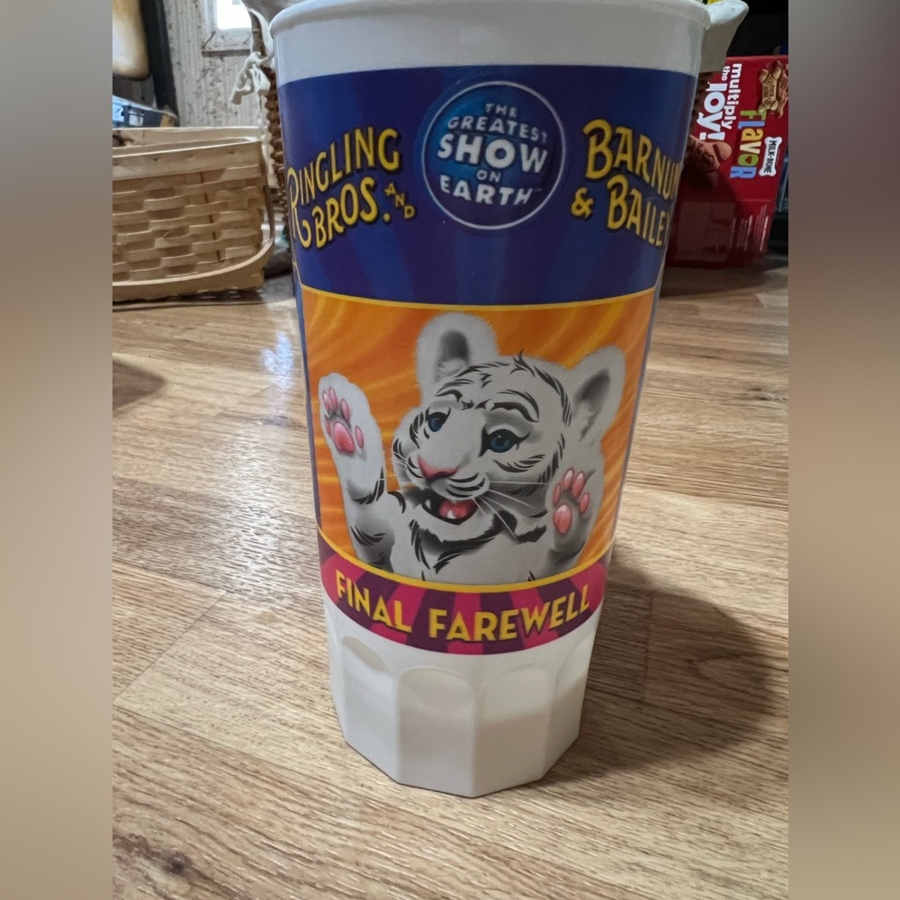 Ringling Bros. and Barnum & Bailey Final Farewell souvenir handled cup